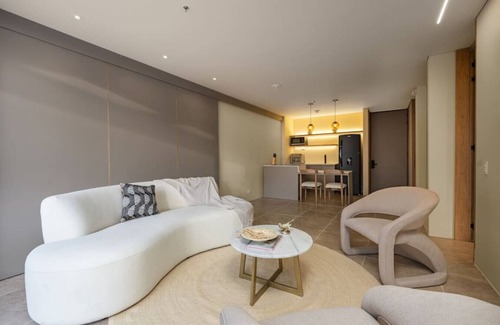 Envigado Apartment | Luxury Apt in Alto Palmas with private Bathtub