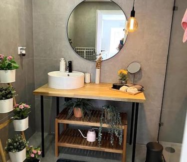 Belem Apartment | Luxury Artistic Digital Nomad Getaway w/Terrace