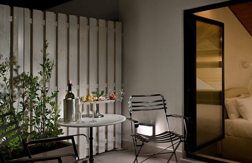 Monastiraki Villa | Luxury Athens Apartment | 2 Bedrooms | Apartment Mavis | Spacious