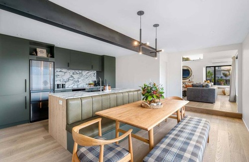 Queenstown House | Luxury Away - Karearea - Hot Tub-Free Parking-BBQ