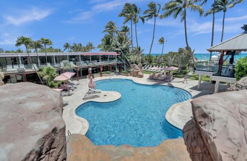 Mid Beach Apartment | Luxury Beach Condo with Exclusive Resort Amenities 1016