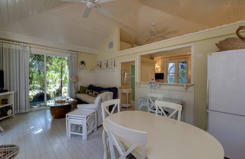 Siesta Key Cottage | Luxury Beach Cottage on Siesta Key: Perfect Getaway, private pool.