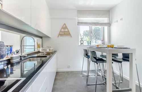 Oeiras Apartment | Luxury Beach Experience in Lisbon