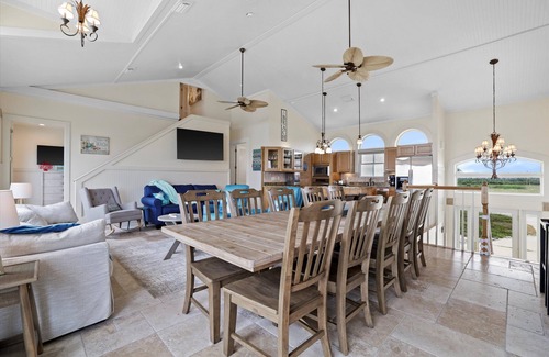 Southpointe House | Luxury BEACH FRONT Home - Available October 1 - 8! - Beautiful Views