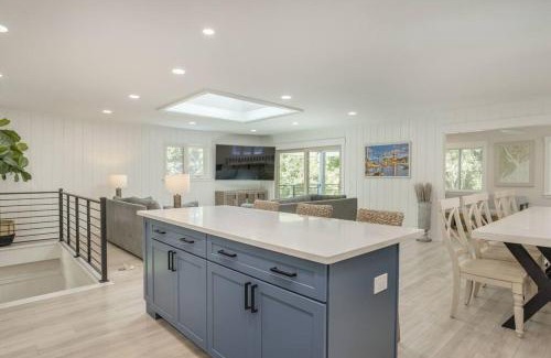 Hilton Head Island House | Luxury Beach House - 2min Walk to Beach - Private Pool - Group & Dog Friendly