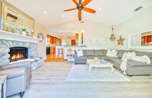 Sunset Cliffs House | Luxury Beach Home One Block from Ocean w/Spa, WiFi, & Gorgeous Outdoor Space!
