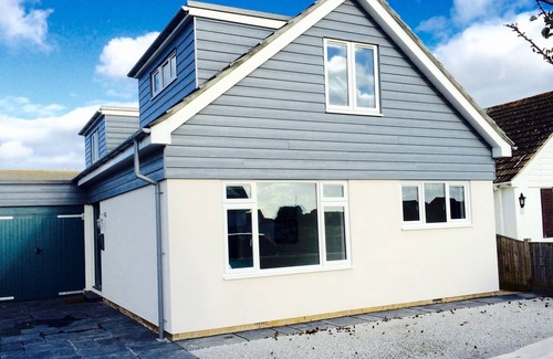 East Wittering House | Luxury Beach House in The Witterings with Hot Tub