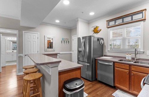 Southport Apartment | Luxury: Beach, Pool, Golf, Boat Ramp, Pickle Ball