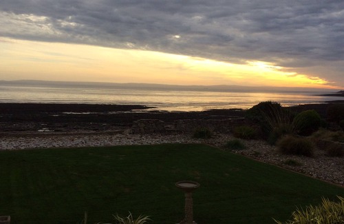 Sully Apartment | Luxury beach studio Sully village near Cardiff on Welsh National Coastal Path
