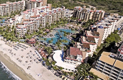 Isla Iguana Apartment | Luxury Beachfront Villa - 2 Bedrm, 1 bdrm, Suite or Studio- 2 min from the beach