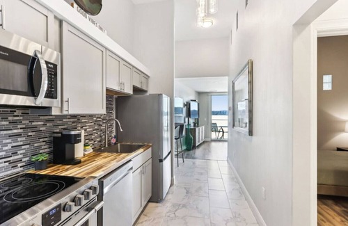 Lake Delton Condo | Luxury Beachfront Retreat at Delton Grand