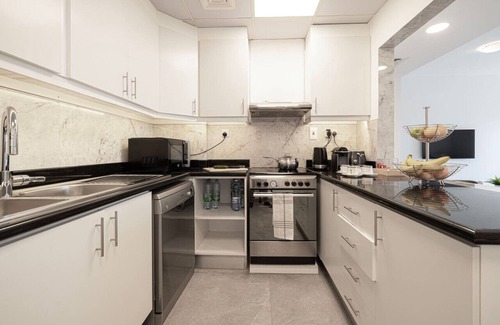 Dubai Marina Apartment | Luxury Beachfront 2 Bd Apartment, Shams, JBR