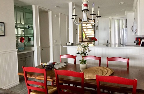 Oceanside Condo | Luxury Beachfront Lower Cottage, E17 North Coast Village