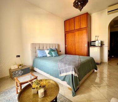 Sahl Hasheeh Apartment | luxury Beachfront Studio- Foreign Nationals Only