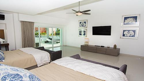 Downtown Cancun House | Luxury beachfront villa in Cozumel - CortesStars