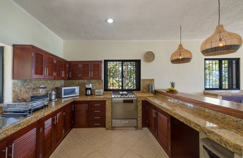 Soliman Bay Villa | LUXURY BEACHFRONT VILLA Includes 3 Pools, Wifi, Best Snorkeling & Kayaking Bay