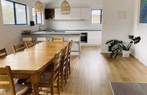 Hawks Nest Apartment | Luxury Beachside Apartment