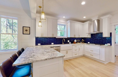 Bald Head Island House | Luxury BHI Retreat | Golf Views | 3 King Suites | BHI + Shoals Clubs | Dog Friendly | Kayaks
