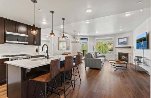 Park City Apartment | Luxury Black Rock Resort Suite Unit A