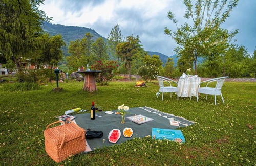 Mohal House | Luxury Boutique 3BHK cottage in Manali
