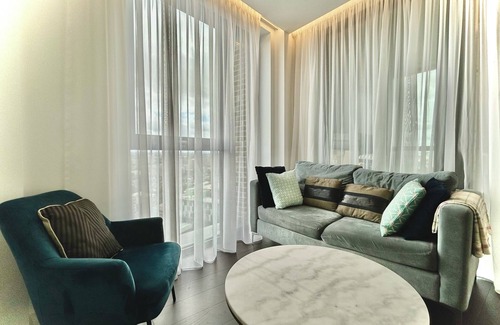 Tachbrook Apartment | Luxury bright 2bd 2br apartment by American Embassy in Nine Elm Centre Zone1