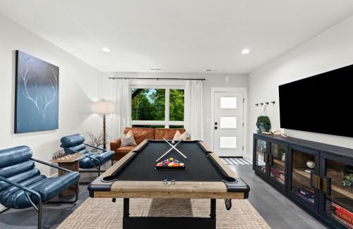 Swannanoa House | Luxury Cabin near Asheville and Black Mountain