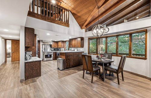 Sedona House | Luxury Cabin on the Creek with Red Rocks View