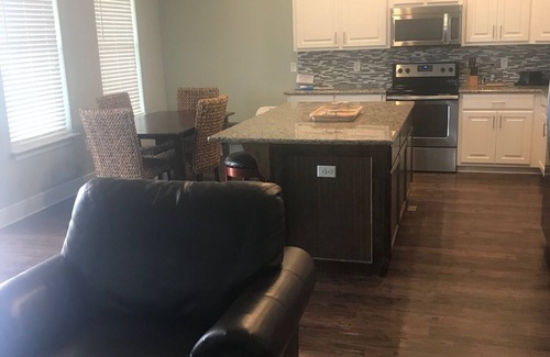 Hackberry House | Luxury camp with Incredible water views! Best fishing and crabbing around !