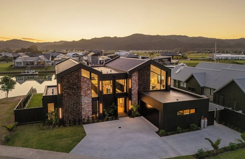 Whitianga House | Luxury Canal Front Holiday Home with Private Jetty and Breathtaking Views