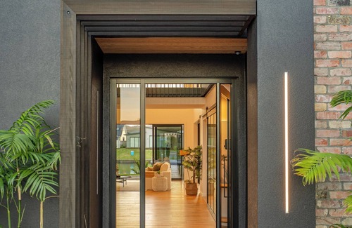 Whitianga House | Luxury Canal Front Holiday Home with Private Jetty and Breathtaking Views