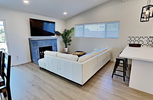 Bay Ho House | Luxury Canyon Living 4-Bedroom Home in North Clairemont