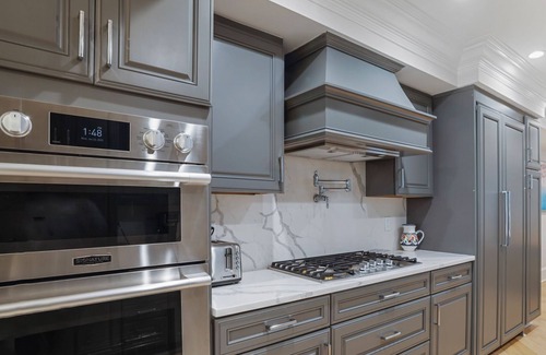Capitol Hill House | Luxury Capitol Hill Home steps from US Capitol. 4BR 4.5 Bath Patio and Deck