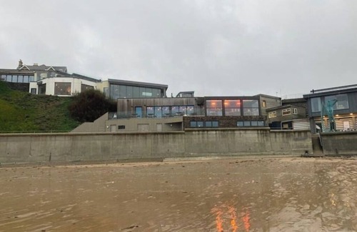 Newquay Apartment | Luxury caravan, Newquay Bay. Amazing views.