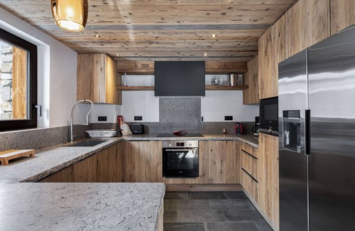 Val-d'Isere Ski Chalet | Luxury Chalet with Pool, Spa & Close to Slopes