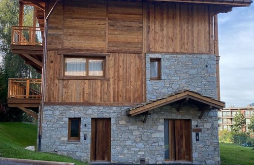 Le Praz Ski Chalet | Luxury Chalet with Pool, Near Ski Lifts in Courchevel