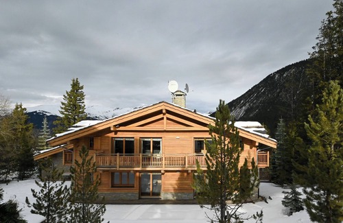Courchevel Ski Chalet | Luxury chalet with relaxation area for 10 people