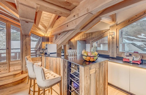 Les Almes Ski Chalet | Luxury Chalet with Sauna, Jacuzzi & Game Room in Tignes - Accommodates 16