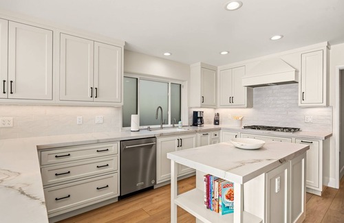 Channel Islands House | Luxury Channel Island Harbor Waterfront Home with Private Dock Sleeps 10!