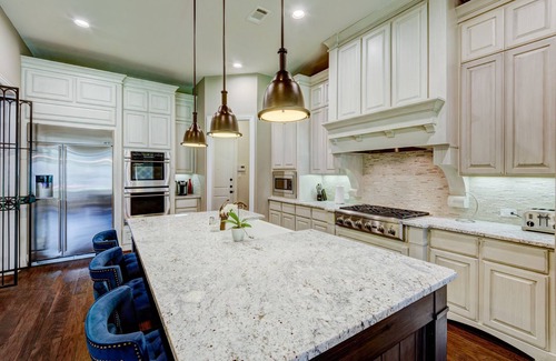 Tomball House | Luxury, Class, Serenity.Welcome to your reality!