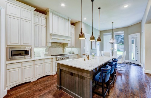 Tomball House | Luxury, Class, Serenity.Welcome to your reality!