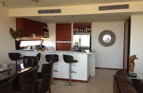 La Puntilla Condo | Luxury Condo/best View/Private Beach Club