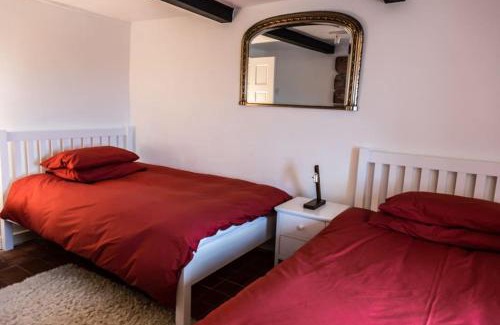 Rhyd-y-clafdy Villa | Luxury coast house, with views of Nefyn bay
