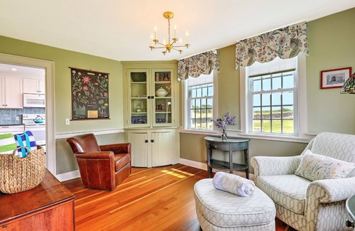 Tiverton Other | Luxury Coastal Farmhouse Steps from the BeachnEntire HousenSleeps 6
