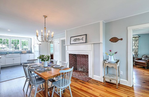 Tiverton Other | Luxury Coastal Farmhouse Steps from the BeachnEntire HousenSleeps 6