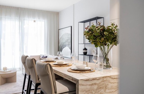 Dubai Apartment | Luxury Coastal Living at La Voile Port De La Mer