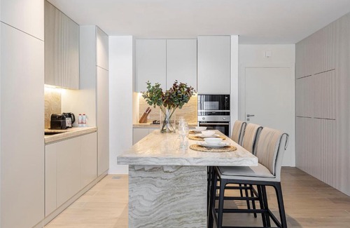 Dubai Apartment | Luxury Coastal Living at La Voile Port De La Mer