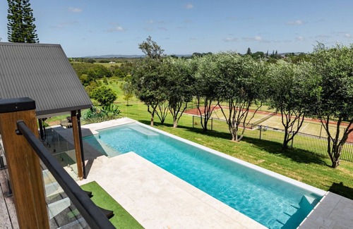Lennox Head House | Luxury Coastal Retreat Near Boulders Beach.Winter Escape Special - Your Ultimate Getaway Awaits!