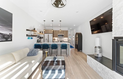 Willow Grove Condo | Luxury Condo in Silverthorne w/Easy Access to Ski Resorts, Shops & Dining!