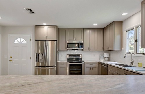 Sawgrass Condo | Luxury condo in Sawgrass County Club. Short walk to the beach!