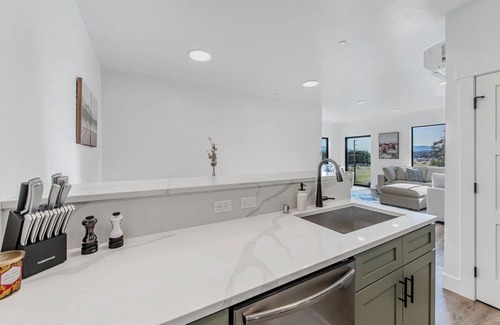 Juneau Condo | Luxury Condo with AC, Laundry, Bidets, etc. Well Stocked!